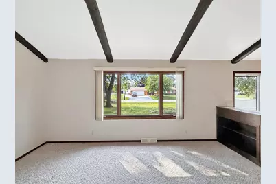 130 Barton Road, Oshkosh, WI 54904 - Photo 5