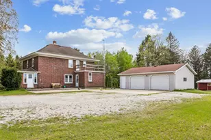 3720 E Hillcrest Rd, Two Rivers, WI 54241 - Photo 3