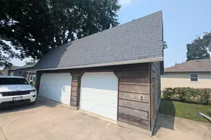 1335 Sherrin St, Oshkosh, WI 54904 - Photo 5