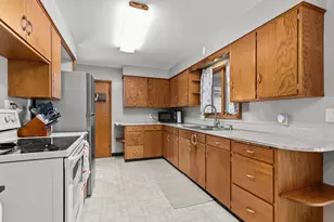 145 Ruth St, Clintonville, WI 54929 - Photo 9
