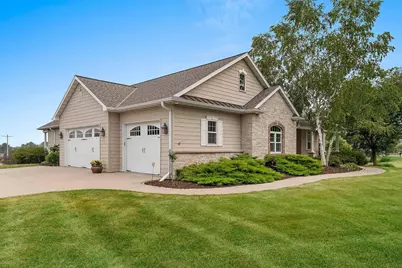 1707 Limestone Trail, De Pere, WI 54115 - Photo 3