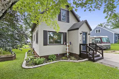 929 S Bartlett Street, Shawano, WI 54166 - Photo 3