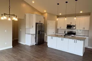 8339 Marlo Ave, Neenah, WI 54956 - Photo 17