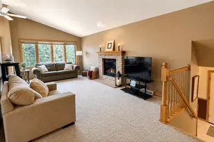 3171 Mockingbird Way, Oshkosh, WI 54904 - Photo 3