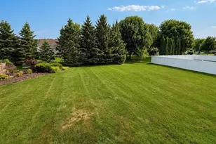 3171 Mockingbird Way, Oshkosh, WI 54904 - Photo 35
