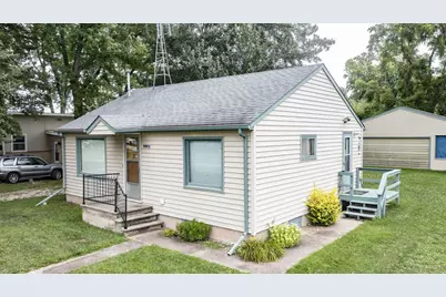 N5138 Center Street, Fremont, WI 54940 - Photo 1