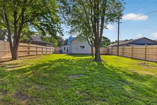 326 S Ellis Ave, Peshtigo, WI 54157 - Photo 3