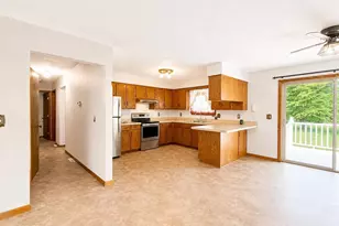 353 E Cumberland St, Berlin, WI 54923 - Photo 11