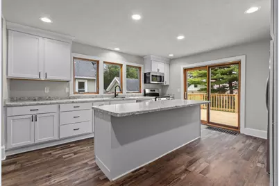 755 Oak Street, Oshkosh, WI 54901 - Photo 9