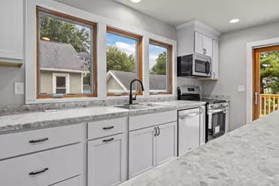 755 Oak Street, Oshkosh, WI 54901 - Photo 11