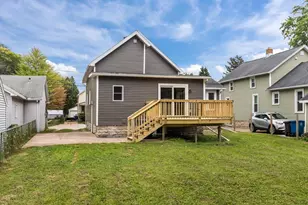 755 Oak St, Oshkosh, WI 54901 - Photo 33