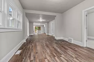 755 Oak St, Oshkosh, WI 54901 - Photo 5