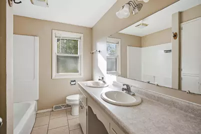 132 Blithe Street, Green Bay, WI 54303 - Photo 13