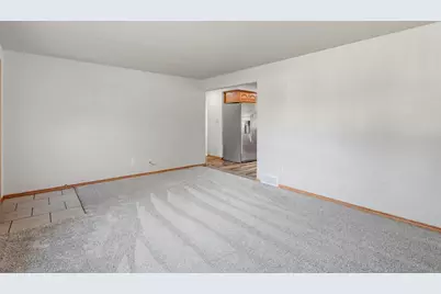 132 Blithe Street, Green Bay, WI 54303 - Photo 3