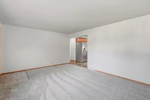132 Blithe St, Green Bay, WI 54303 - Photo 3
