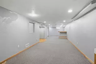 132 Blithe St, Green Bay, WI 54303 - Photo 17
