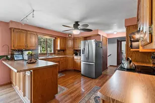 2565 S Pine Tree Rd, De Pere, WI 54115 - Photo 9