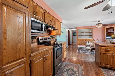 2565 S Pine Tree Road, De Pere, WI 54115 - Photo 13