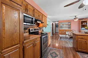 2565 S Pine Tree Rd, De Pere, WI 54115 - Photo 13