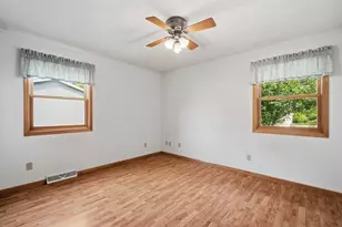 1405 Pinewood Ct, New London, WI 54961 - Photo 17