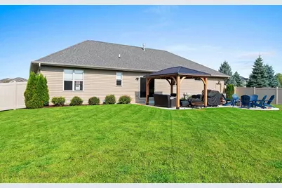 512 Pebblestone Circle, Hobart, WI 54155 - Photo 37