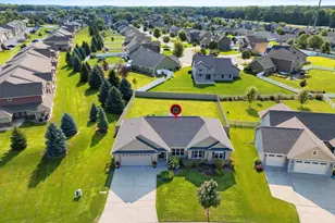 512 Pebblestone Cir, Hobart, WI 54155 - Photo 39
