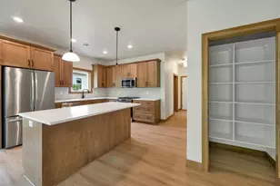 3152 E River Dr, Green Bay, WI 54301 - Photo 7