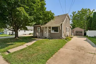 1820 Alaska St, Oshkosh, WI 54902 - Photo 1