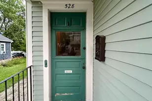 528 Mt Vernon St, Oshkosh, WI 54901 - Photo 11