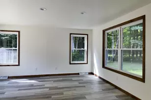 4347 Sandy Ln, Suamico, WI 54173 - Photo 15