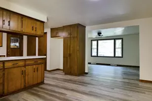 4347 Sandy Ln, Suamico, WI 54173 - Photo 5