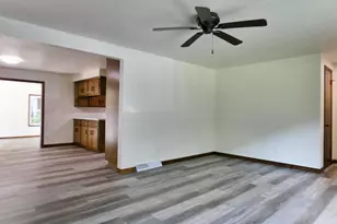 4347 Sandy Ln, Suamico, WI 54173 - Photo 19