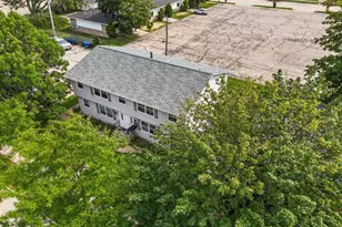 1842 Evans St, Oshkosh, WI 54901 - Photo 3