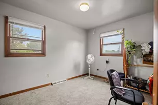 1860 Evans St, Oshkosh, WI 54901 - Photo 25