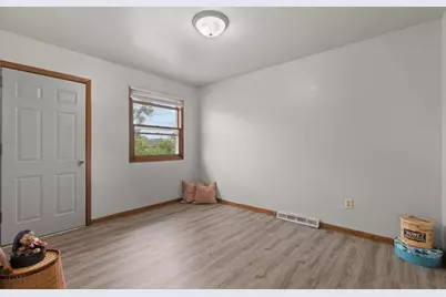 1842 Evans Street, Oshkosh, WI 54901 - Photo 13