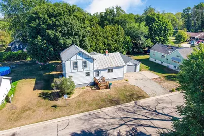 617 4th Street, Oconto, WI 54153 - Photo 1