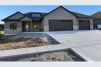 4933 Big Sky, De Pere, WI 54115 - Photo 1