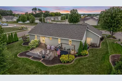 4301 Fieldcrest Drive, Kaukauna, WI 54130 - Photo 3