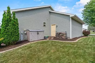 4301 Fieldcrest Dr, Kaukauna, WI 54130 - Photo 57
