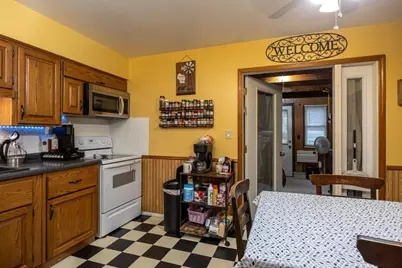 1049 Gillingham Road, Neenah, WI 54956 - Photo 7