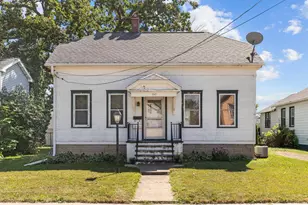 541 Ceape Ave, Oshkosh, WI 54901 - Photo 1