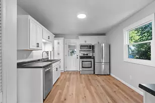 828 S Chestnut Ave, Green Bay, WI 54304 - Photo 11