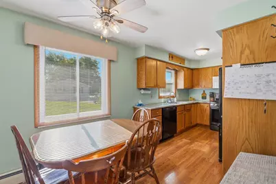 106 N Meadow Street, Oshkosh, WI 54902 - Photo 5