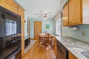 106 N Meadow St, Oshkosh, WI 54902 - Photo 9