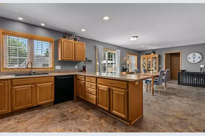 3023 E Greenleaf Drive, Appleton, WI 54913 - Photo 5