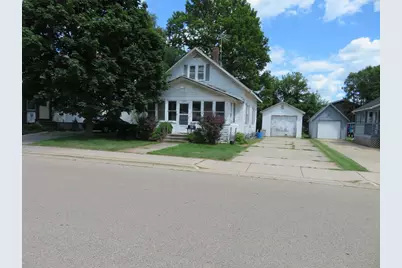 324 S Washington Street, Shawano, WI 54166 - Photo 1