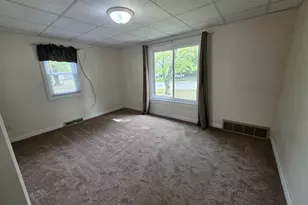 243 Park Ave, Oconto Falls, WI 54154 - Photo 9