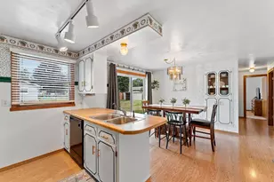 487 Superior Rd, Green Bay, WI 54311 - Photo 11