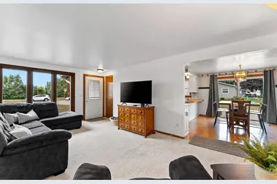 487 Superior Road, Green Bay, WI 54311 - Photo 5