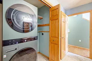 1300 Alpine Dr, Green Bay, WI 54311 - Photo 9